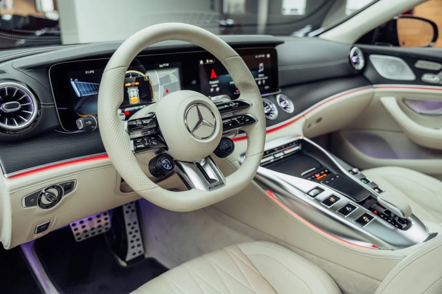 Mercedes-Benz İç Mekân Tasarımı